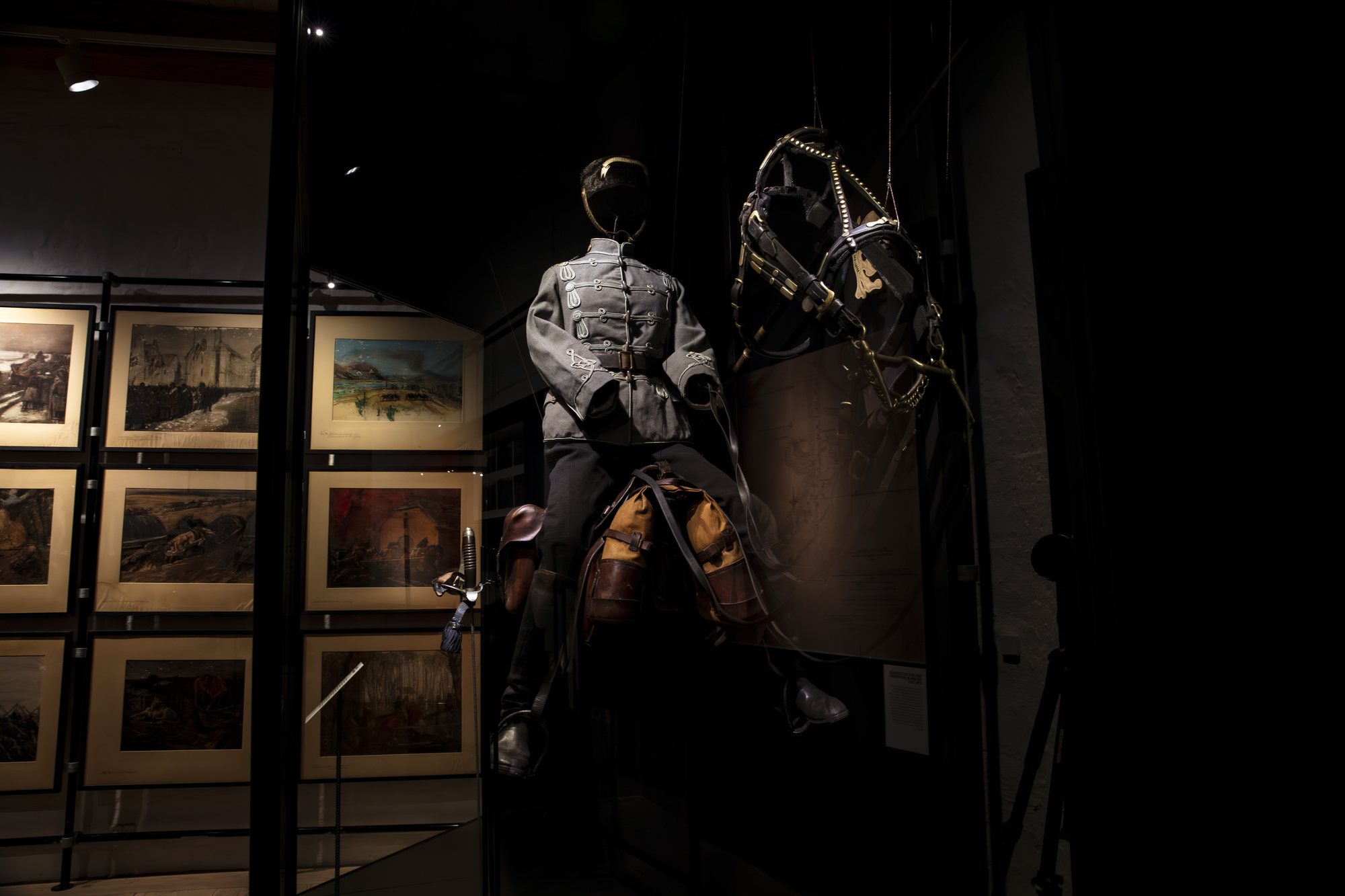 Sønderjyderne og Den Store Krig, the cavalry uniform on horseback